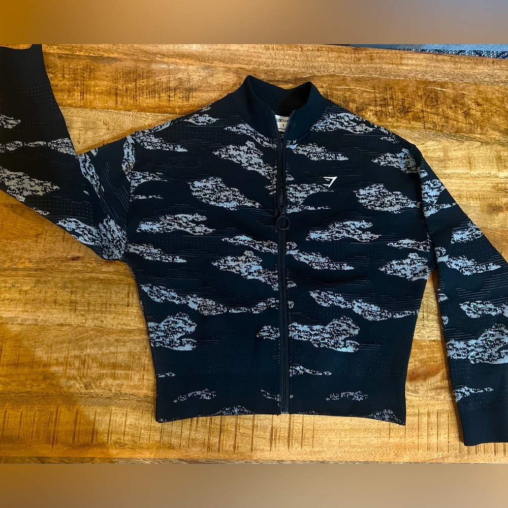 Gym shark light jacket